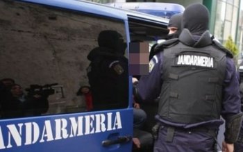 Doi scandalagii au ajuns la …