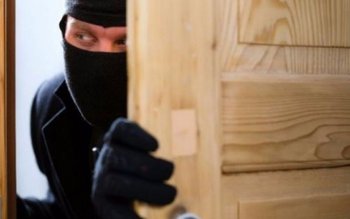 Culmea hoţiei! Un bărbat din …