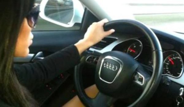 TUPEU! Tânără din Iași depistată în trafic fără permis de conducere