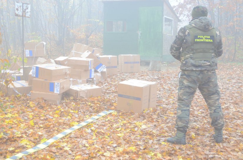 Focuri de armă la frontiera de est pentru reţinerea unor contrabandiști de ţigări - FOTO