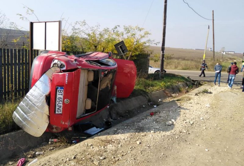 ACCIDENT GRAV! Trei adulți și un minor au ajuns la spital după o ciocnire violentă – FOTO