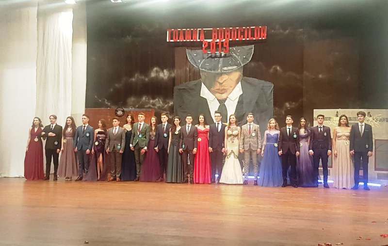 11 perechi de boboci au candidat la titlurile de Miss și Mister Boboc ai Colegiului Național „A.T. Laurian” Botoșani - FOTO