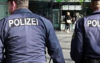 Doi români au fost arestați …