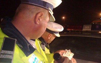 Doi șoferi pericol public, prinși …