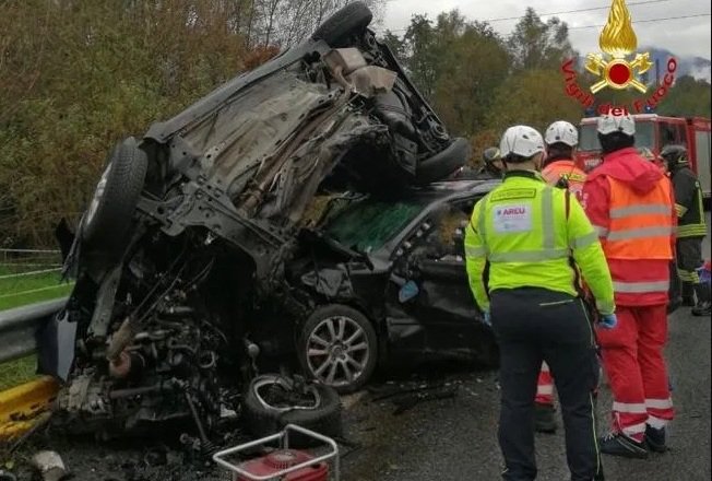 Dramă pentru o botoșăneancă. Fiul ei a murit într-un grav accident rutier