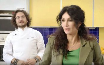 Câți bani a primit Mihaela …