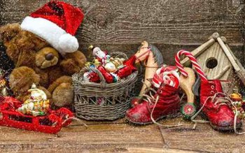 Povestea lui Moş Nicolae: De …