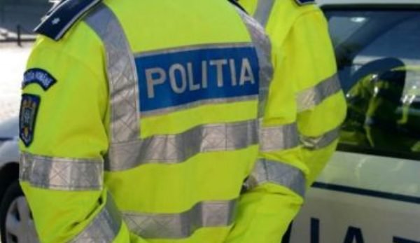 Botoșănean urmărit național depistat de polițiști ca pasager într-o mașină