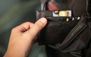 Hoț de buzunare la 70 …