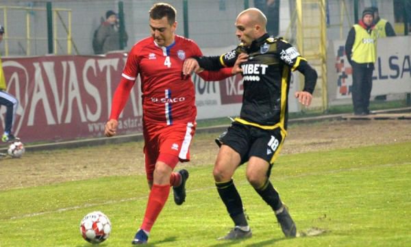 FC Botoșani a învins-o pe Dinamo, 1-0, și rămâne în lupta pentru un loc de play-off, fiind la egalitate de puncte cu Gaz Metan