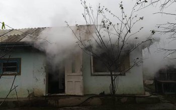 O țigară aprinsă l-a lăsat …