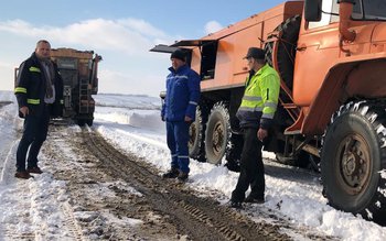 Un drum județean, blocat de …