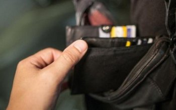 Hoață la 52 de ani… …