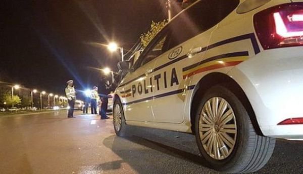 Au oprit o mașină pentru un control de rutină și au avut parte de o surpriză. Ce au găsit polițiștii din Botoșani în autoturism