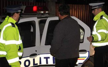 Șofer recalcitrant „potolit” de polițiști …