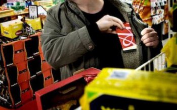 Doi adolescenți au furat accesorii …