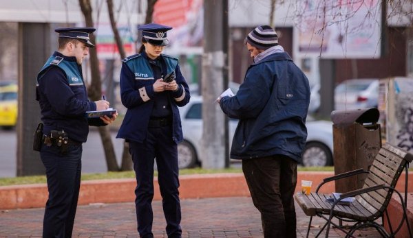 Au intrat în vigoare noile prevederi în domeniul ordinii şi siguranţei publice. Amenzi mai mari dacă refuzaţi să vă legitimaţi în fața polițiștilor