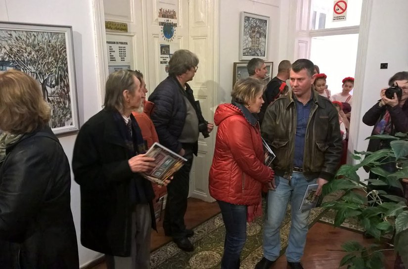 „Fereastra spre amintiri” - Expoziție de pictură al artistului plastic Marcel Alexa, la Botoşani - FOTO