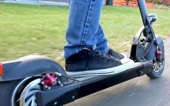 Noi reguli pentru trotinetişti. Guvernul …