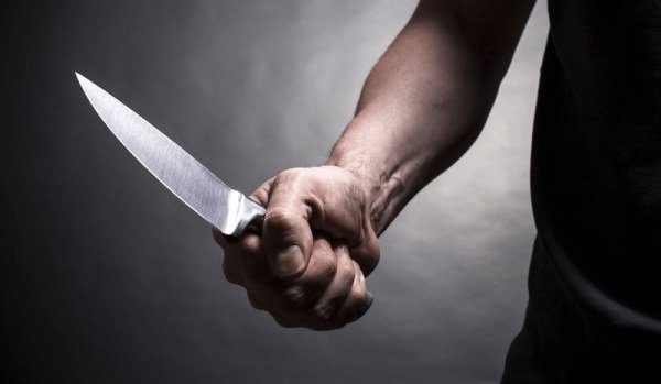 Bărbat depistat cu un cuțit asupra lui, amendat de jandarmii botoșăneni