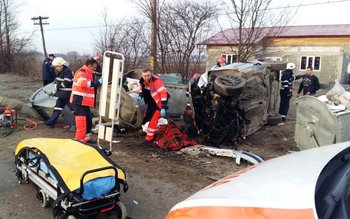 Accident grav! Patru tineri încarcerați …