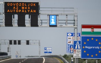 Atenție! Mai multe maşini de …