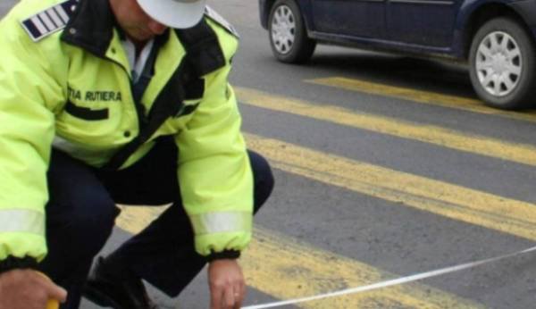 Graba strică treaba! Accident pe strada Împarat Traian provocat de un şofer neatent