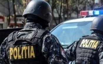 Percheziții în Botoșani, București și …