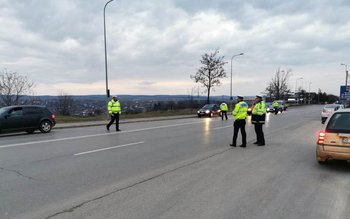 Zeci de botoșăneni, amendați pentru …