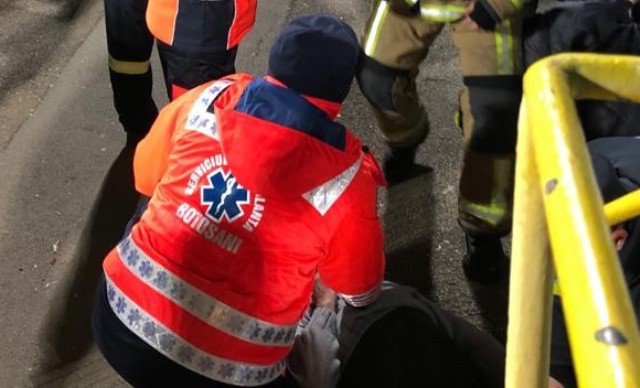 Bărbat în stare gravă după ce a căzut în cap din tribuna Stadionului Municipal