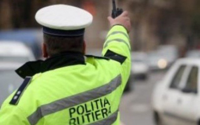 Șofer din Dorohoi cercetat de polițiști după ce a refuzat testarea alcoolscopică și prelevarea probelor de sânge