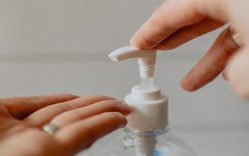 Ca-n Vestul Sălbatic! Hoții au …