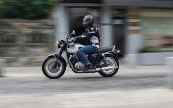 Tânăr depistat de poliţiştii dărăbăneni …