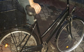 Hoți de biciclete prinși în …