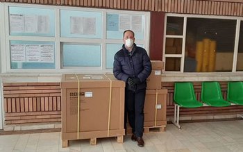 Aparatul pentru testarea COVID-19 a …