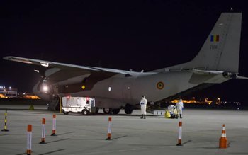 O aeronavă militară a adus …