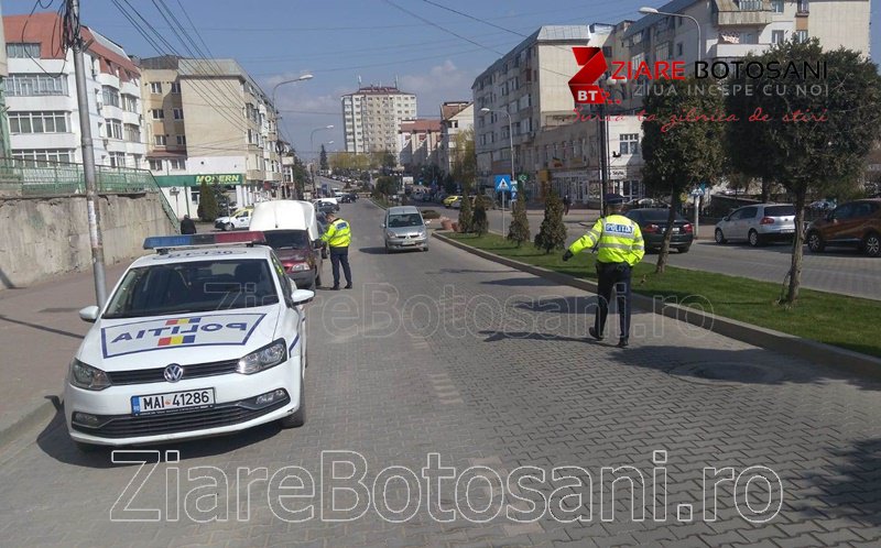 Acțiune de amploare a polițiștilor la Dorohoi. Șoferii și pietonii au fost verificați de autorități - FOTO