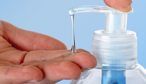 Cum să folosești gelul dezinfectant pentru a obține eficiență maximă