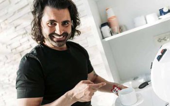 Și Pepe pierde bani stând …