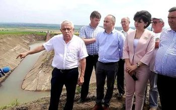 Lucian Trufin: „Țara arde sub …