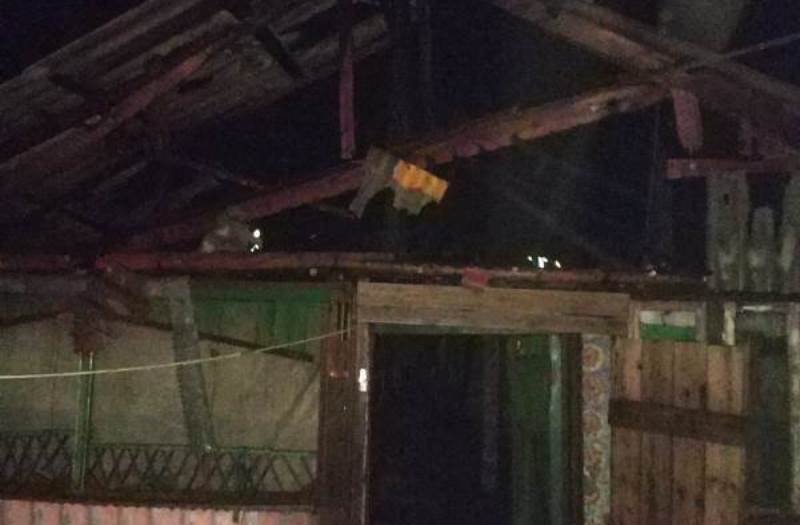 Incendiu la Dorohoi! O bătrână a rămas fără acoperiș deasupra capului - FOTO