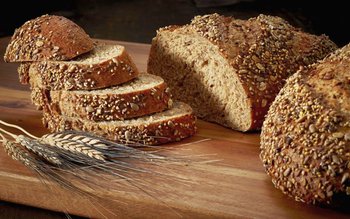 Ne nenorocim cu pâine albă. …