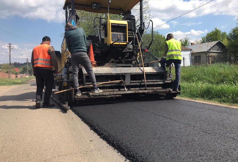 CJ Botoșani continuă lucrările de refacere a infrastructurii pe drumurile județene – FOTO