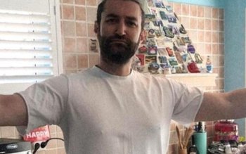 Smiley, izolat la domiciliu de …