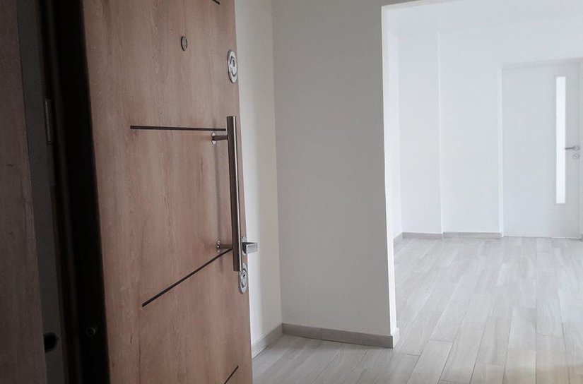 Vând apartament cu 2 camere in Botoșani zonă centrală