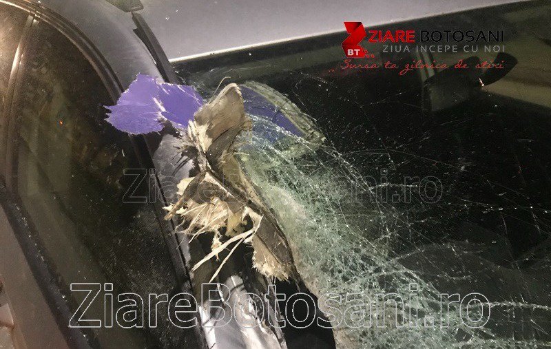 ACCIDENT ! Tânăr rănit în urma coliziunii dintre o mașină și o autoutilitară la Dorohoi - FOTO