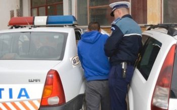 Mandat de percheziție și reținere …