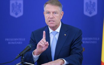 Iohannis: „Virusul nu pleacă în …