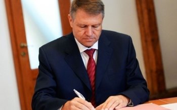 Iohannis a semnat decretele privind …