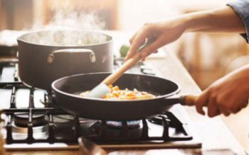 Gospodinele care fac miros de …